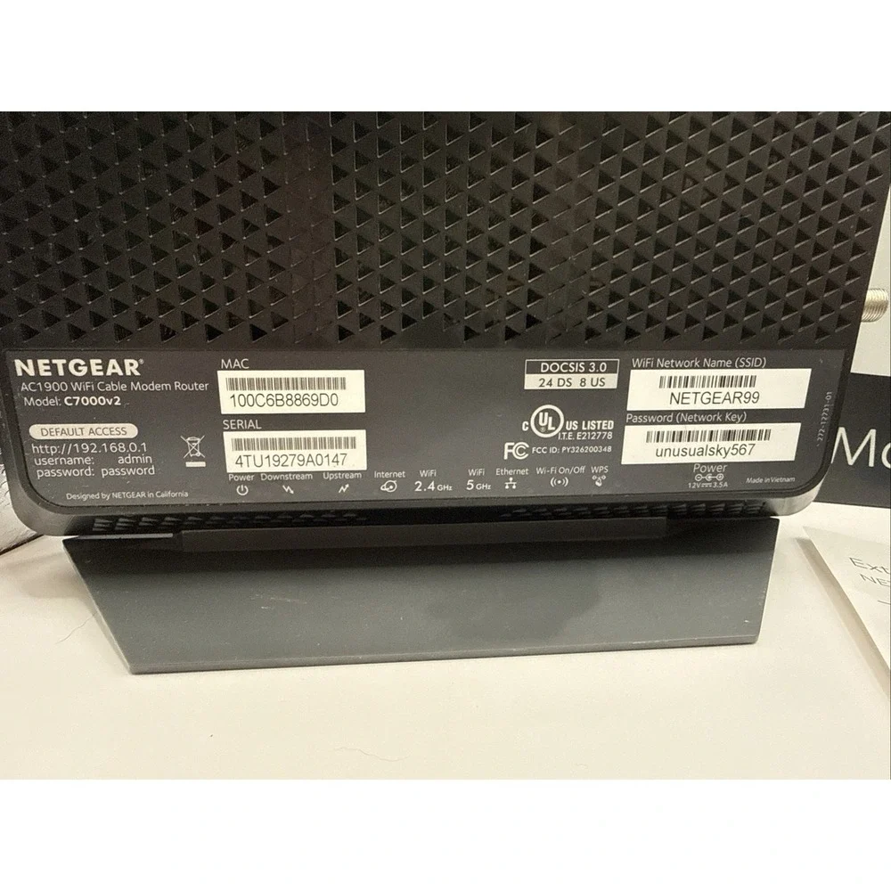 NETGEAR Nighthawk AC1900 WiFi DOCSIS 3.0 Cable Modem Router (C7000) - Picture 5 of 8